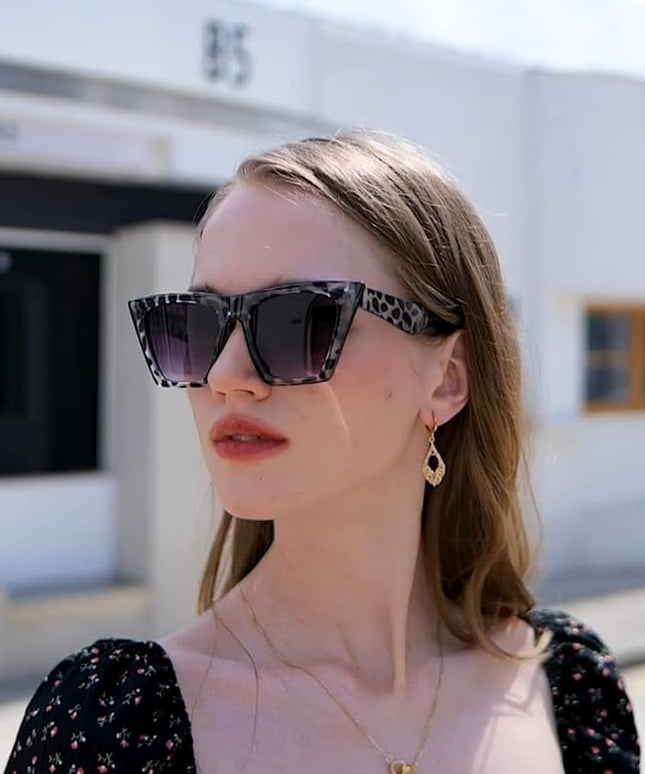 FEISEDY Vintage Square Cat Eye Sunglasses Women Trendy Cateye Sunglasses B2473