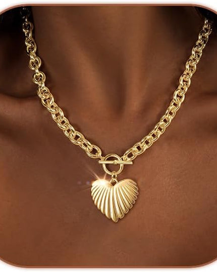 Cute Heart Necklace Dainty 18k Gold Plated Tiny Heart Pendant Choker Necklaces Small Gold Love Open Heart Chain Necklace for Women Simple Gold Necklace for Women Trendy Jewelry