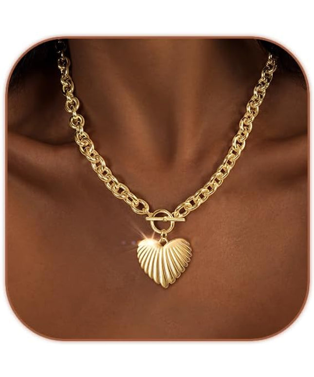 Cute Heart Necklace Dainty 18k Gold Plated Tiny Heart Pendant Choker Necklaces Small Gold Love Open Heart Chain Necklace for Women Simple Gold Necklace for Women Trendy Jewelry