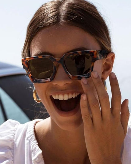 Trendy Square Sunglasses for Men Women Fashion Thick Rectangle Sun Glasses UV Protection Shades Designer Style