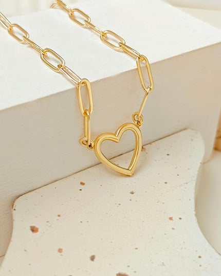 Cute Heart Necklace Dainty 18k Gold Plated Tiny Heart Pendant Choker Necklaces Small Gold Love Open Heart Chain Necklace for Women Simple Gold Necklace for Women Trendy Jewelry