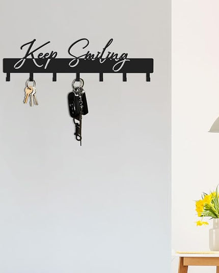 ShowMtheM Exquisite Fashion Phrase Key Holder Wall Mount,Keep Smiling Key Kooks for Wall Decoration,Black Metal Key Hanger with 7 Kooks for Entryway,Office,Living Room Decor