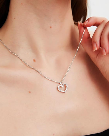 G&GEMSJEW Heart Necklaces for Women, 1-2 Carats Moissanite, 18K White Gold-Plated 925 Sterling Silver Round Brilliant Cut Moissanite Imitation Diamond Necklaces, Jewelry Gifts for Christmas Valentine's Day,Anniversary Present for Wife Women