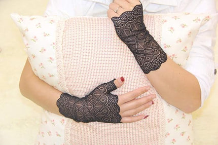 Women's Short Lace Gloves Fingerless for Driving Wedding Wrist Length Bridal Prom Gloves