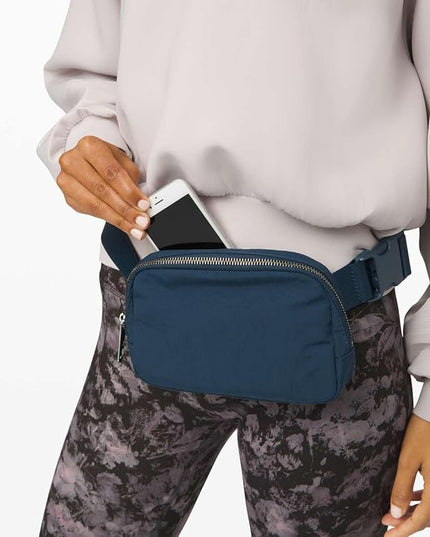 YOSHUYUKI Mini Crossbody Belt Bag - Waterproof Fanny Pack for Women, Fashionable Running Belt Pouch in Navy Blue