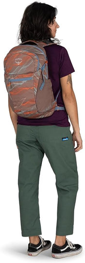 Osprey Daylite Plus Commuter Backpack - Lightweight, Everyday Pack with Laptop Sleeve and Water Bottle Pockets - Ideal for Work, School, and Travel with Storage, Smoky Desert Print/Magma Brown