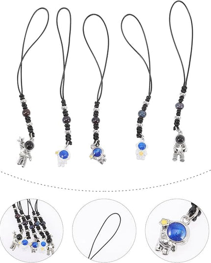 5Pcs Astronaut Keychain Phone Case Pendant Set for Mobile Phone Hanging Rope Accessories Space-Themed Charms for Mobile Decoration and Key Hanging Rope Random Style