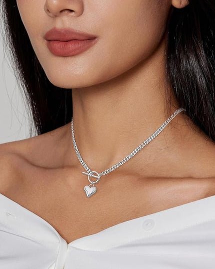 Cute Heart Necklace Dainty 18k Gold Plated Tiny Heart Pendant Choker Necklaces Small Gold Love Open Heart Chain Necklace for Women Simple Gold Necklace for Women Trendy Jewelry