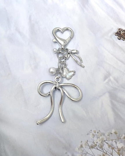 Keychain for Women Gold Bow Angel Wings KeyChains Novel Star Heart Strawberry Racket Pendants Bag Charm Key Chains