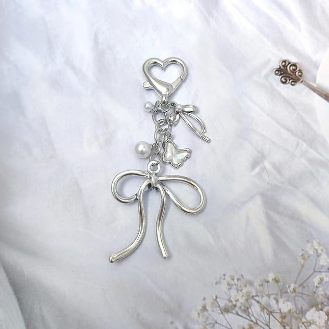 Keychain for Women Gold Bow Angel Wings KeyChains Novel Star Heart Strawberry Racket Pendants Bag Charm Key Chains