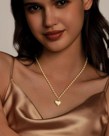 Cute Heart Necklace Dainty 18k Gold Plated Tiny Heart Pendant Choker Necklaces Small Gold Love Open Heart Chain Necklace for Women Simple Gold Necklace for Women Trendy Jewelry