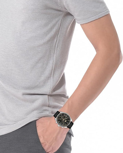 Lacoste Boston Men's Chronograph Watch - Classic Stainless Steel - Tachymeter - Water Resistant up to 5ATM/50 Meters - Modern Design for Him - 42mm