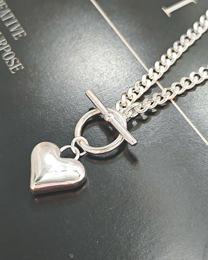 Cute Heart Necklace Dainty 18k Gold Plated Tiny Heart Pendant Choker Necklaces Small Gold Love Open Heart Chain Necklace for Women Simple Gold Necklace for Women Trendy Jewelry
