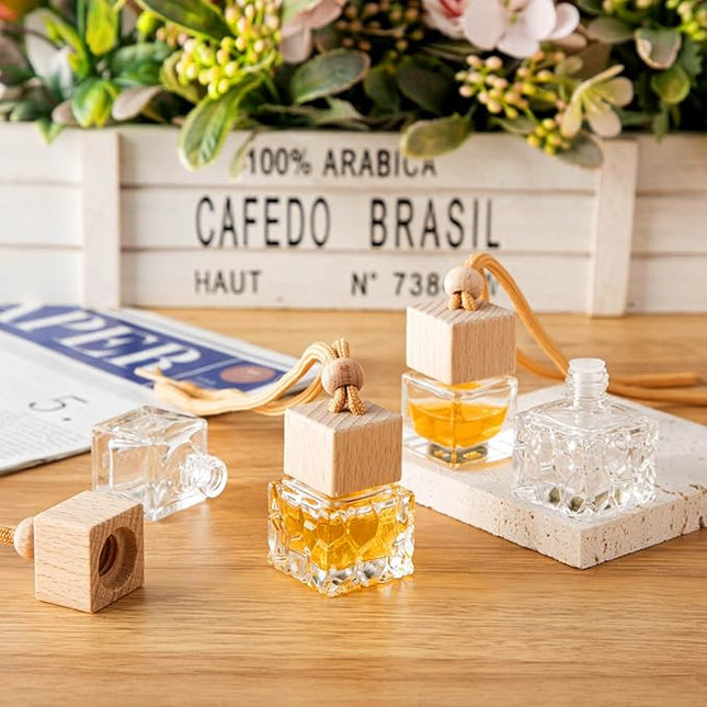 BBTO 100 Pcs Car Air Fresheners Diffuser with Wooden Cap - Empty Aromatherapy Diffuser Clear Fragrance Holder Pendant Hanging Perfume Fresheners for Car Decor (Clear, Square Style)