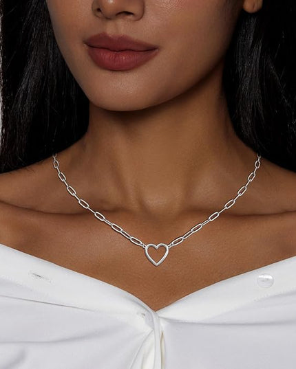 Cute Heart Necklace Dainty 18k Gold Plated Tiny Heart Pendant Choker Necklaces Small Gold Love Open Heart Chain Necklace for Women Simple Gold Necklace for Women Trendy Jewelry
