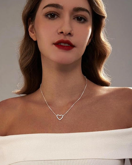 Cute Heart Necklace Dainty 18k Gold Plated Tiny Heart Pendant Choker Necklaces Small Gold Love Open Heart Chain Necklace for Women Simple Gold Necklace for Women Trendy Jewelry
