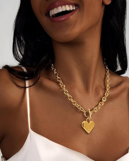 Cute Heart Necklace Dainty 18k Gold Plated Tiny Heart Pendant Choker Necklaces Small Gold Love Open Heart Chain Necklace for Women Simple Gold Necklace for Women Trendy Jewelry