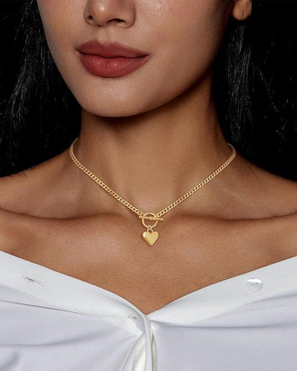 Cute Heart Necklace Dainty 18k Gold Plated Tiny Heart Pendant Choker Necklaces Small Gold Love Open Heart Chain Necklace for Women Simple Gold Necklace for Women Trendy Jewelry