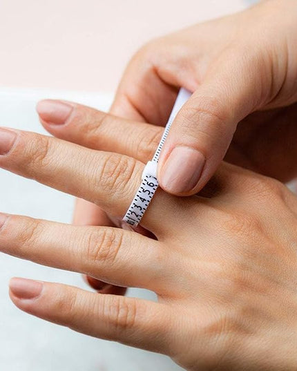Jewelry Sizers Stainless Iron Ring Size 0-13 Finger Ring Sizing Measuring Tool Ring Sizer Gauge Set Circle Models with Reusable Ring Sizer Belt