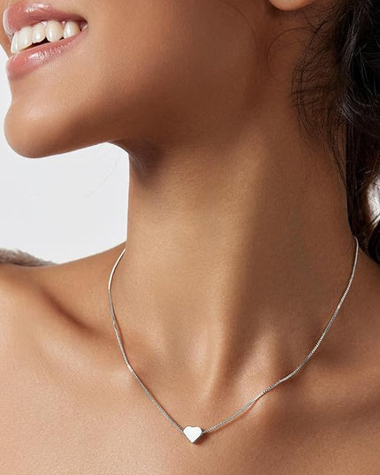 Cute Heart Necklace Dainty 18k Gold Plated Tiny Heart Pendant Choker Necklaces Small Gold Love Open Heart Chain Necklace for Women Simple Gold Necklace for Women Trendy Jewelry