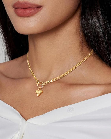 Cute Heart Necklace Dainty 18k Gold Plated Tiny Heart Pendant Choker Necklaces Small Gold Love Open Heart Chain Necklace for Women Simple Gold Necklace for Women Trendy Jewelry