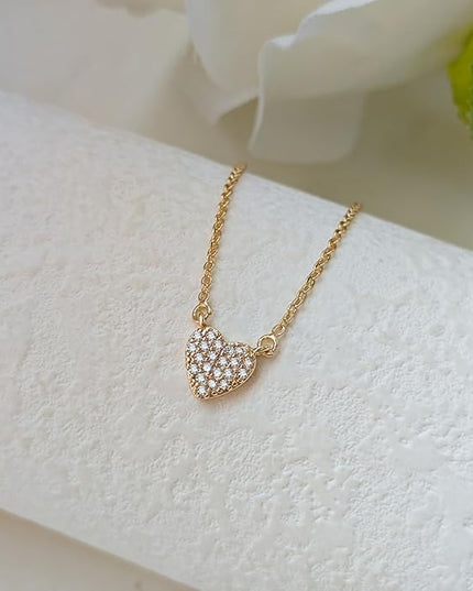 Cute Heart Necklace Dainty 18k Gold Plated Tiny Heart Pendant Choker Necklaces Small Gold Love Open Heart Chain Necklace for Women Simple Gold Necklace for Women Trendy Jewelry