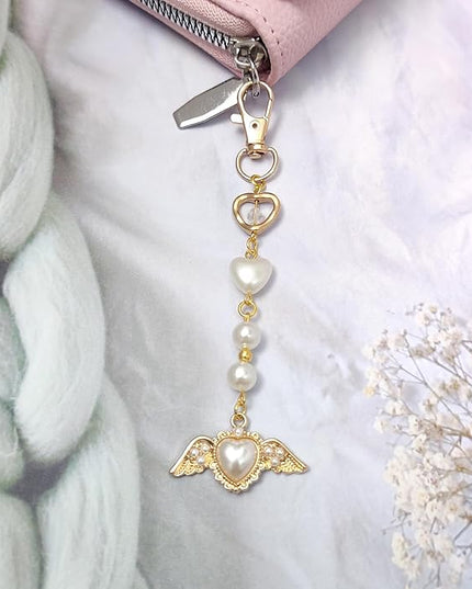 Keychain for Women Gold Bow Angel Wings KeyChains Novel Star Heart Strawberry Racket Pendants Bag Charm Key Chains