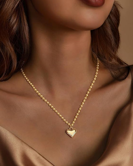 Cute Heart Necklace Dainty 18k Gold Plated Tiny Heart Pendant Choker Necklaces Small Gold Love Open Heart Chain Necklace for Women Simple Gold Necklace for Women Trendy Jewelry