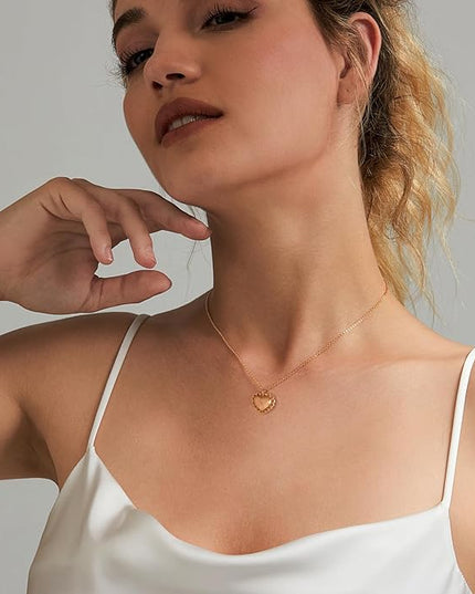 Cute Heart Necklace Dainty 18k Gold Plated Tiny Heart Pendant Choker Necklaces Small Gold Love Open Heart Chain Necklace for Women Simple Gold Necklace for Women Trendy Jewelry