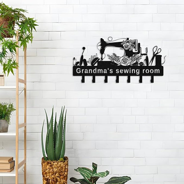 Nygu6Bja Personalized Sewing Room Signs Metal Key Holder Custom Sewing Key Hooks Craft Room Decor Quilting Gift for Mom Grandma