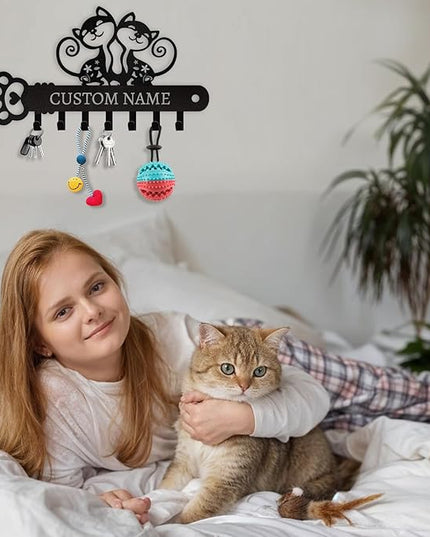 Cat Key Holder with Custom Name & Hooks - Personalized Metal Key Rack Wall Mount Art Decor for Bedroom Doorway Office