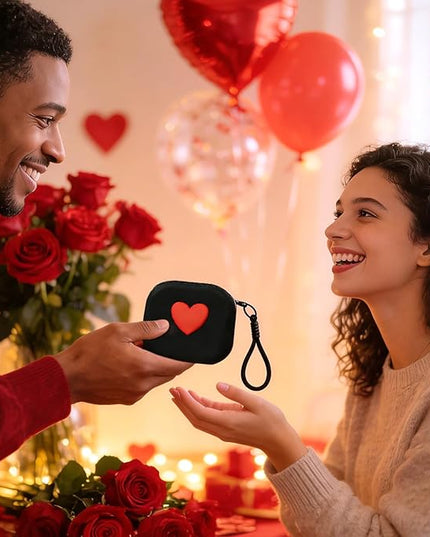Small Silicone Coin Purse Heart Pattern Mini Silicone Coin Pouch with Hand Strap Change Pouch Mini Zipper Wallet for Women Girls (Black)