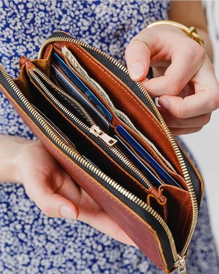 Portland Leather Goods Women's Accordion Zip Wallet – Handcrafted in Durable, Full-Grain Leather – 8 Card Slots & Secure Zippered Pocket – Nutmeg