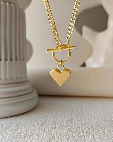Cute Heart Necklace Dainty 18k Gold Plated Tiny Heart Pendant Choker Necklaces Small Gold Love Open Heart Chain Necklace for Women Simple Gold Necklace for Women Trendy Jewelry