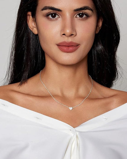 Cute Heart Necklace Dainty 18k Gold Plated Tiny Heart Pendant Choker Necklaces Small Gold Love Open Heart Chain Necklace for Women Simple Gold Necklace for Women Trendy Jewelry