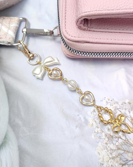 Keychain for Women Gold Bow Angel Wings KeyChains Novel Star Heart Strawberry Racket Pendants Bag Charm Key Chains