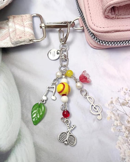 Keychain for Women Gold Bow Angel Wings KeyChains Novel Star Heart Strawberry Racket Pendants Bag Charm Key Chains