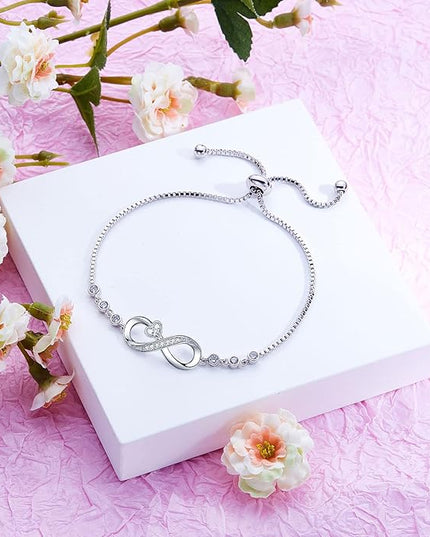 Desimtion Gifts for Women Mom, Infinity Love Bracelets for Women, Valentines Day Birthday Jewelry Gifts for Her Girls Girlfriend Mom Wife from Daughter Son