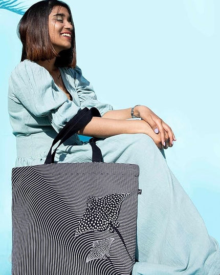 Ecoright Aesthetic Canvas Tote Bag for Women Large Zipper Tote Bags with Pocket, Womens Tote Bag for Yoga, Work, Beach