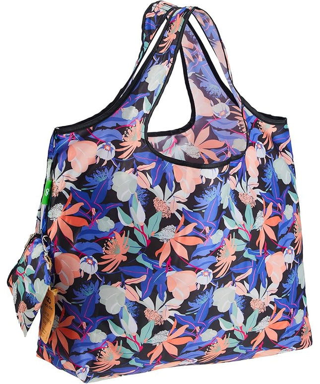 ECO CHIC Foldable Reusable Large Grocery Bags - Foldable Grocery Bags - Lightweight, Recycled & Reusable Shopping Bag - Waterproof, Packable Tote Fitting in Fine Grocery Bag Carrier