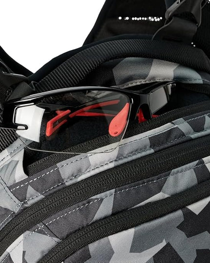 USWE Shred 25L Backpack, a High End Daypack for MTB, E-MTB, Mountain Bike, Camo/Black