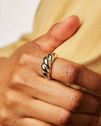 ÌF ME 10 PCS Gold Rings Set for Women Non Tarnish, 18K Gold Plated Chunky Stackable Rings, Statement Stacking Womens Ring Pack