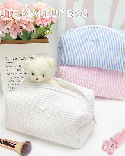 PAZIMIIK Cozy Makeup Bag Travel Cosmetic Bag for Women Soft Toiletry Bag Aesthetic Makeup Organizer Portable Large Zipper Pouch for Skincare Beauty Accessories Brushes Waffle Check White