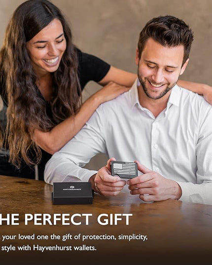 Hayvenhurst Wallet For Men - Reinvented Design Men's Wallet - Slim, Minimalistic & Seamless, Blocks RFID Scanners, Holds 12 Cards & Has a Money Clip (Patriot)