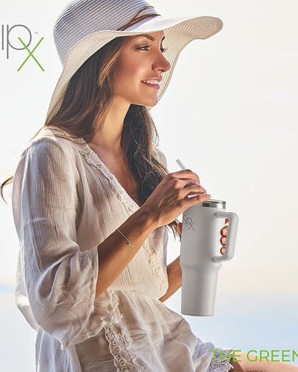 SIPX™ 30 oz Insulated Tumbler with Handle & Straw – Vacuum Insulated Stainless Steel, Leakproof, Cupholder Friendly – Perfect for Iced Coffee, Water & Travel – White