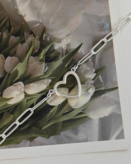 Cute Heart Necklace Dainty 18k Gold Plated Tiny Heart Pendant Choker Necklaces Small Gold Love Open Heart Chain Necklace for Women Simple Gold Necklace for Women Trendy Jewelry