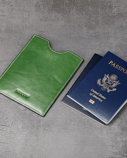 HISCOW Minimalist Passport Sleeve - Italian Calfskin (Green Vegetable-Tanned Leather)