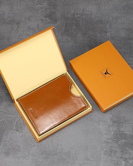 HISCOW Minimalist Passport Sleeve - Italian Calfskin (Antiqued Brown)