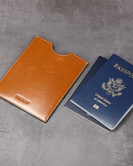 HISCOW Minimalist Passport Sleeve - Italian Calfskin (Antiqued Brown)